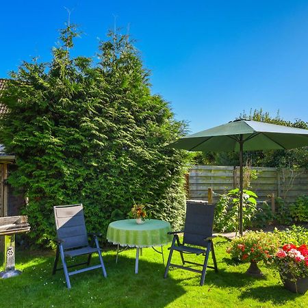 Ferienwohnung Im Haus Weinstock Esens Eksteriør billede