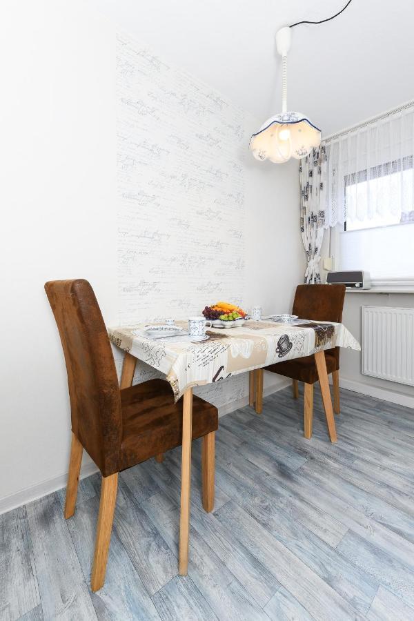 Ferienwohnung Im Haus Weinstock Esens Eksteriør billede